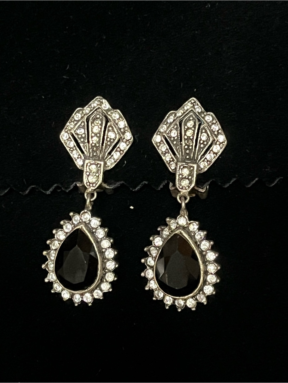 Vintage Y2K Graziano (R.J. Graziano) Black Teardrop Crystal Drop Earrings